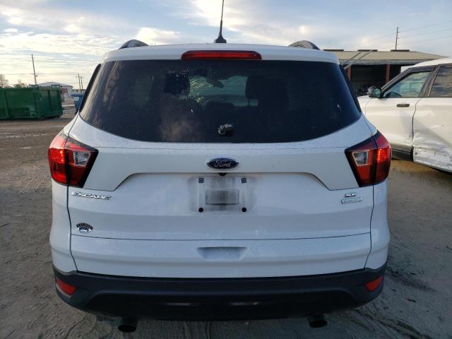 1FMCU0GD5KUB21138 - 2019 FORD ESCAPE SE WHITE photo 6