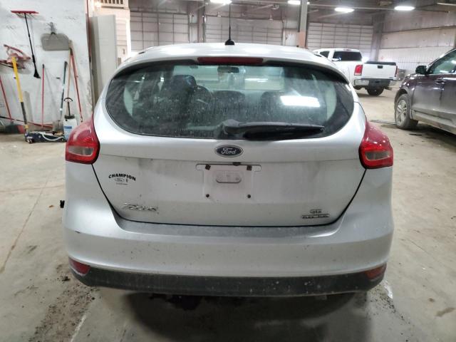 1FADP3K28GL347586 - 2016 FORD FOCUS SE SILVER photo 6