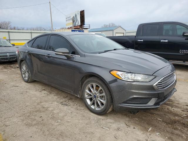 3FA6P0HD2HR272919 - 2017 FORD FUSION SE GRAY photo 4