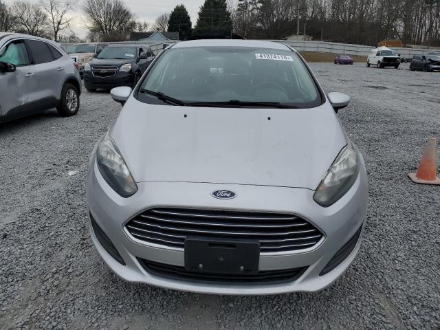 3FADP4EJ3KM155606 - 2019 FORD FIESTA SE SILVER photo 5