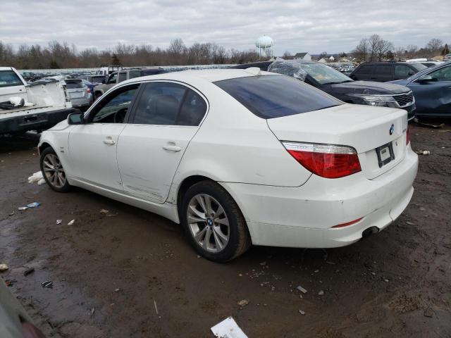 WBANV93579C131812 - 2009 BMW 535 XI WHITE photo 2