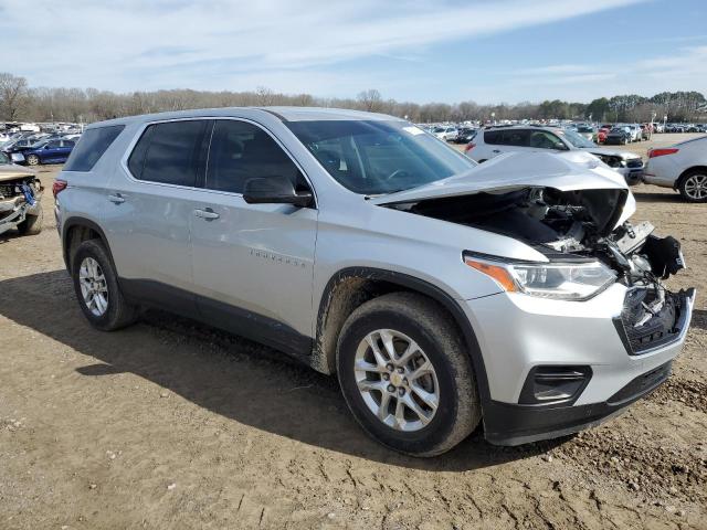 1GNERFKW6JJ217068 - 2018 CHEVROLET TRAVERSE LS SILVER photo 4