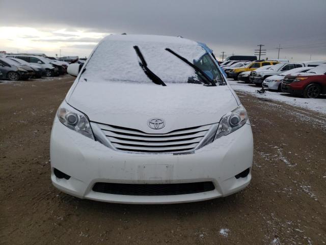 5TDKK3DC4GS744071 - 2016 TOYOTA SIENNA LE WHITE photo 5