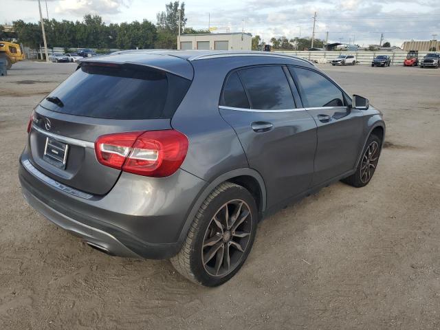 WDCTG4EB2HJ322438 - 2017 MERCEDES-BENZ GLA 250 GRAY photo 3