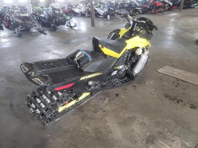 2BPSUUJF8JV000057 - 2018 SKI DOO MXZX YELLOW photo 4