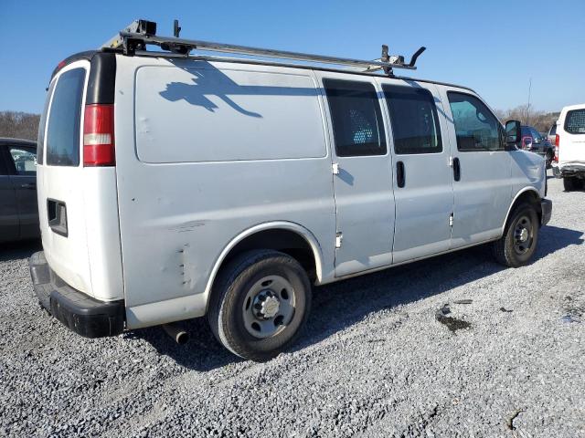 1GCWGFCA2D1142959 - 2013 CHEVROLET EXPRESS G2 WHITE photo 3