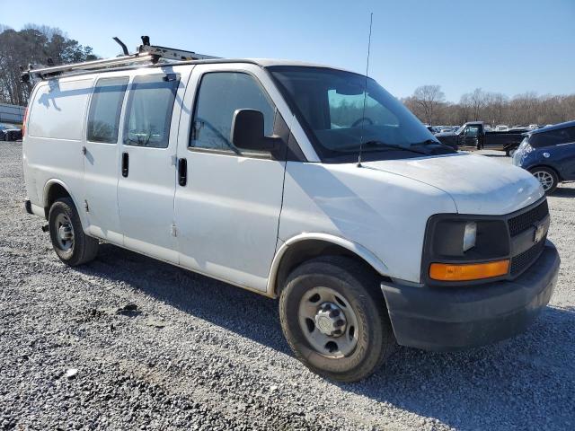 1GCWGFCA2D1142959 - 2013 CHEVROLET EXPRESS G2 WHITE photo 4