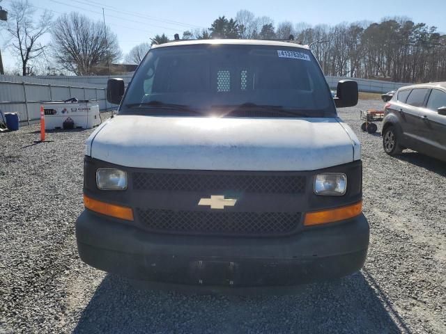 1GCWGFCA2D1142959 - 2013 CHEVROLET EXPRESS G2 WHITE photo 5