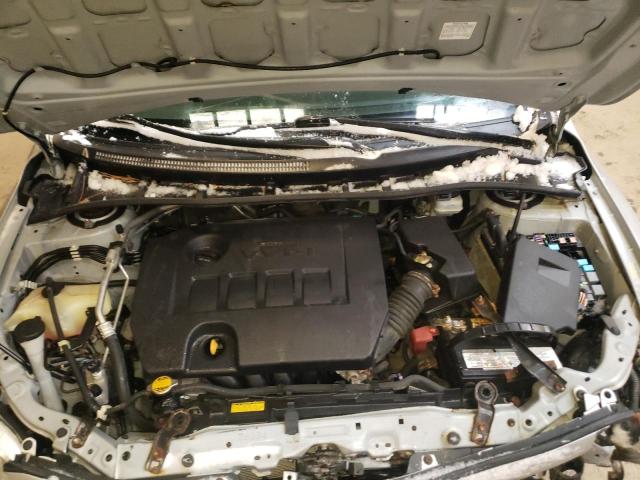 2T1BU4EE5CC885380 - 2012 TOYOTA COROLLA BASE SILVER photo 11