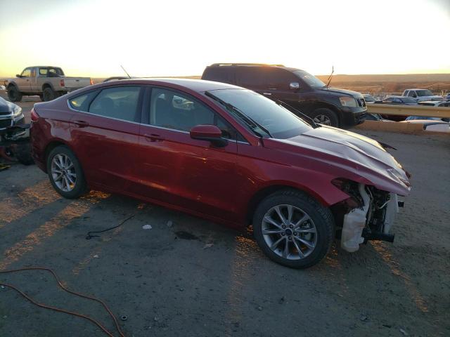 3FA6P0H72HR283672 - 2017 FORD FUSION SE RED photo 4