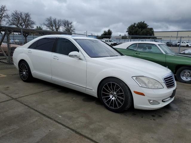 WDDNG71X87A025731 - 2007 MERCEDES-BENZ S 550 WHITE photo 4