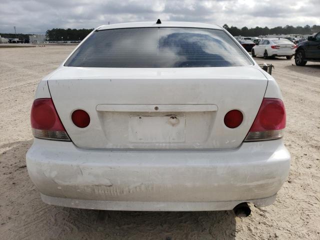 JTHBD182410005551 - 2001 LEXUS IS 300 WHITE photo 6