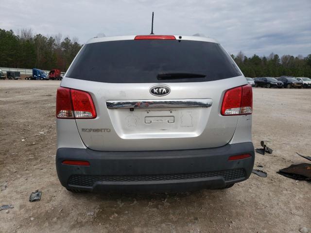 5XYKTDA19BG063030 - 2011 KIA SORENTO BASE SILVER photo 6