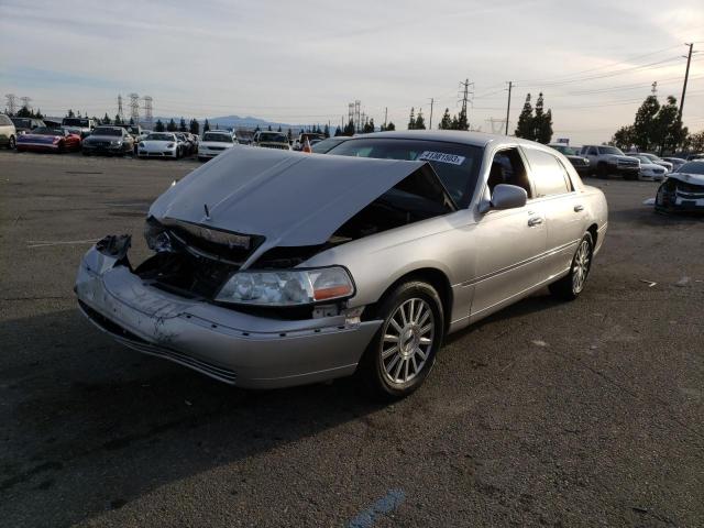 1LNHM81W44Y688869 - 2004 LINCOLN TOWN CAR EXECUTIVE GRAY photo 1