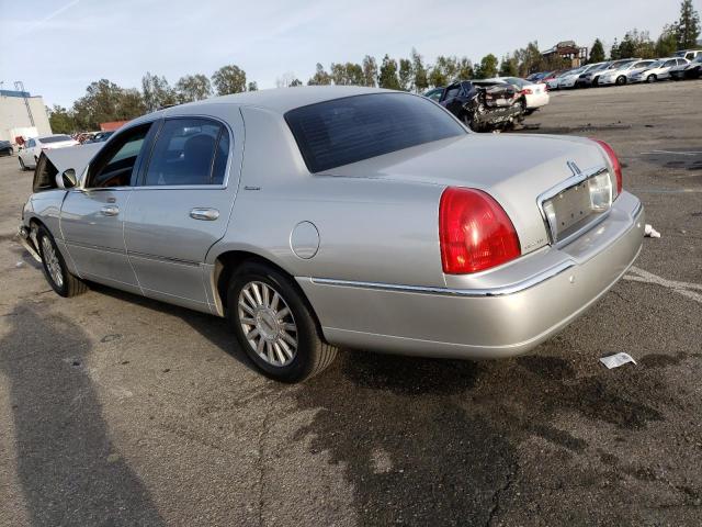 1LNHM81W44Y688869 - 2004 LINCOLN TOWN CAR EXECUTIVE GRAY photo 2