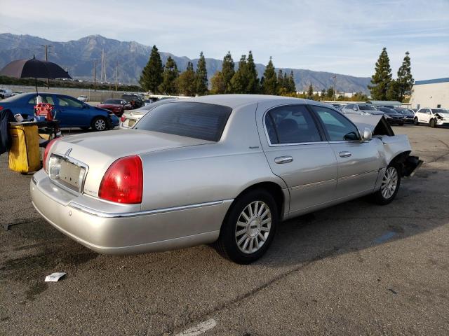 1LNHM81W44Y688869 - 2004 LINCOLN TOWN CAR EXECUTIVE GRAY photo 3