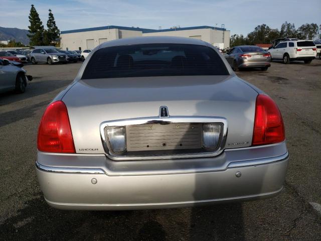 1LNHM81W44Y688869 - 2004 LINCOLN TOWN CAR EXECUTIVE GRAY photo 6