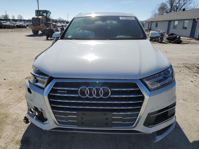 WA1LHAF78JD035034 - 2018 AUDI Q7 PREMIUM PLUS WHITE photo 5