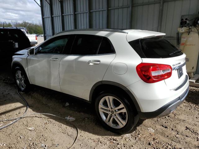 WDCTG4EB4JJ460326 - 2018 MERCEDES-BENZ GLA 250 WHITE photo 2