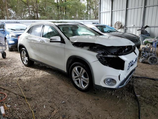 WDCTG4EB4JJ460326 - 2018 MERCEDES-BENZ GLA 250 WHITE photo 4