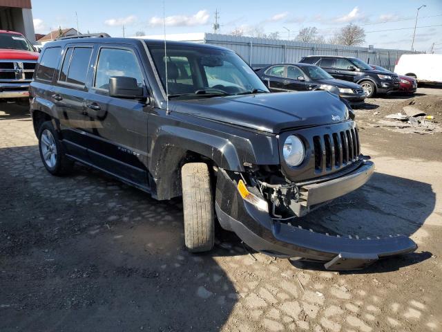 1C4NJRFB2FD270185 - 2015 JEEP PATRIOT LATITUDE BLACK photo 4