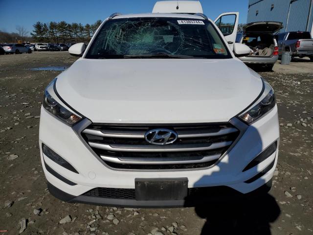 KM8J33A47HU585738 - 2017 HYUNDAI TUCSON LIMITED WHITE photo 5