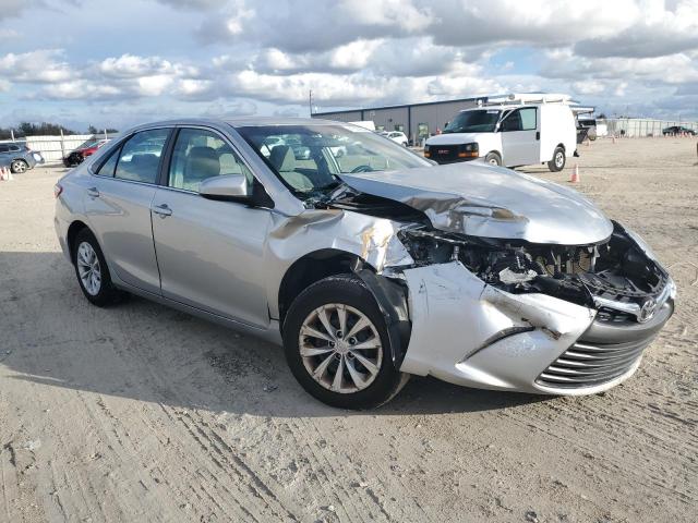 4T4BF1FK9GR520210 - 2016 TOYOTA CAMRY LE SILVER photo 4