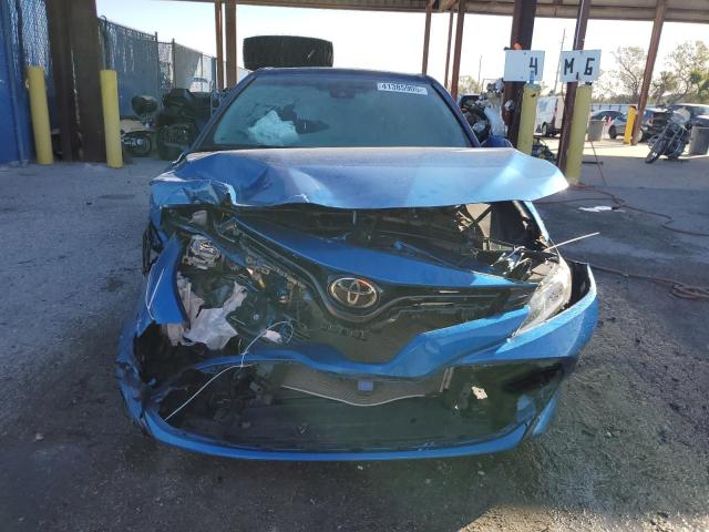 4T1C11AK1LU318122 - 2020 TOYOTA CAMRY LE ლურჯი ფოტო 5