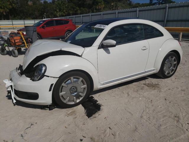 3VWJX7AT5CM636218 - 2012 VOLKSWAGEN BEETLE WHITE photo 1