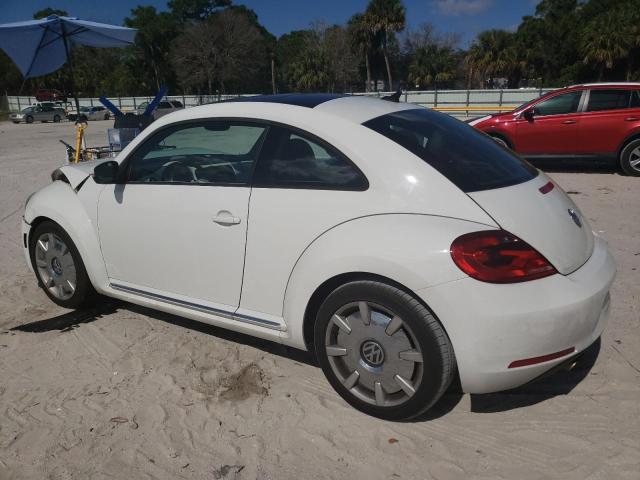 3VWJX7AT5CM636218 - 2012 VOLKSWAGEN BEETLE WHITE photo 2