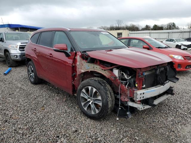 5TDGZRAH6MS521837 - 2021 TOYOTA HIGHLANDER XLE RED photo 4