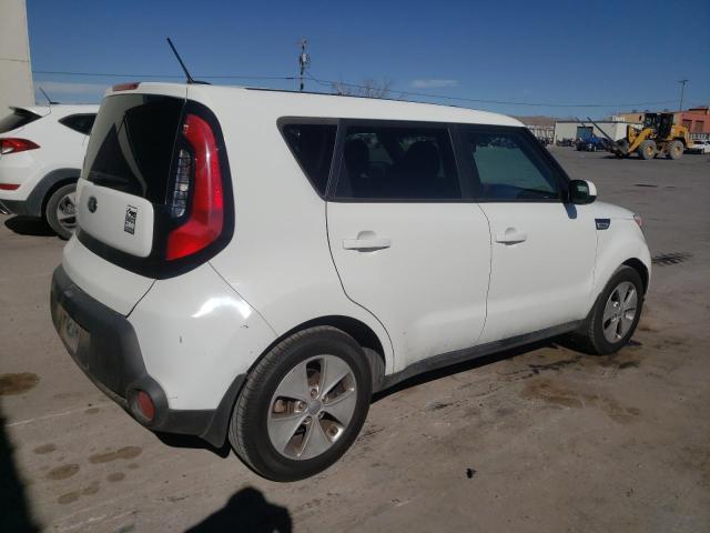 KNDJN2A29G7846565 - 2016 KIA SOUL WHITE photo 3