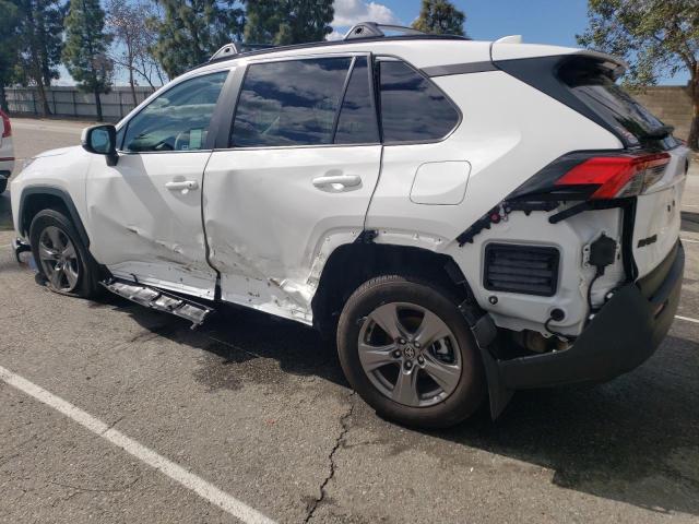 2T3W1RFV5PC246287 - 2023 TOYOTA RAV4 XLE WHITE photo 2