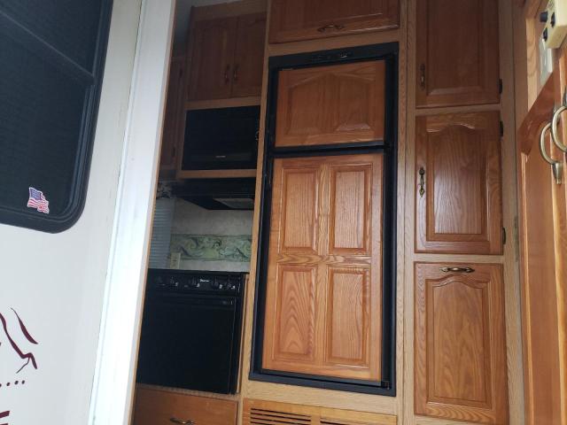 4YDF328226F707509 - 2006 KEYSTONE MONTANA WHITE photo 9