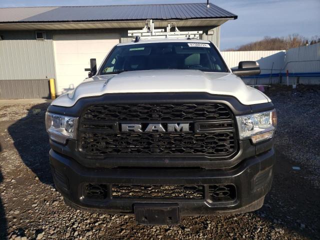 3C6UR5CJ5NG402678 - 2022 RAM 2500 TRADESMAN WHITE photo 5