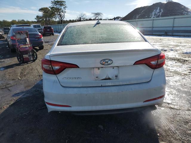 5NPE24AF6GH311438 - 2016 HYUNDAI SONATA SE WHITE photo 6