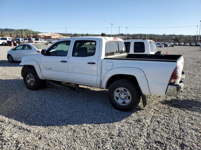 3TMJU4GN4BM121065 - 2011 TOYOTA TACOMA DOUBLE CAB PRERUNNER WHITE photo 2