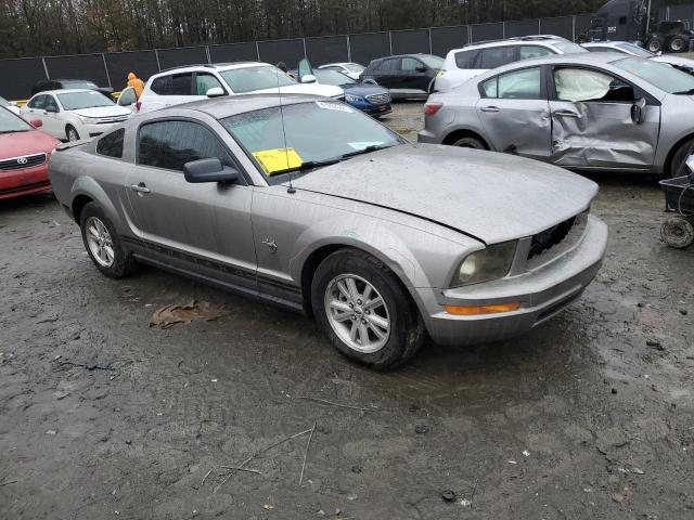 1ZVHT80N295104507 - 2009 FORD MUSTANG SILVER photo 4