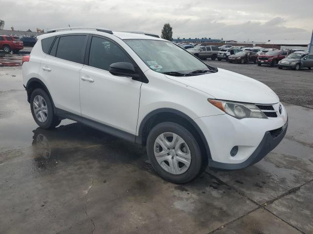 2T3ZFREVXFW206977 - 2015 TOYOTA RAV4 LE WHITE photo 4