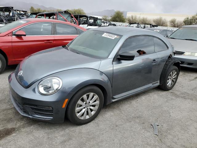 3VWFD7AT6JM721399 - 2018 VOLKSWAGEN BEETLE S CHARCOAL photo 1