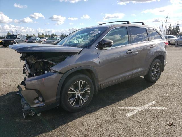 5TDBZRFH3JS835069 - 2018 TOYOTA HIGHLANDER LE GRAY photo 1