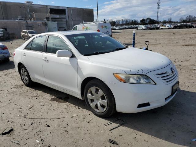 JTNBE46K673124630 - 2007 TOYOTA CAMRY CE WHITE photo 4