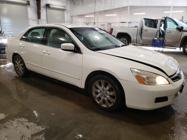 1HGCM66487A047104 - 2007 HONDA ACCORD SE WHITE photo 4