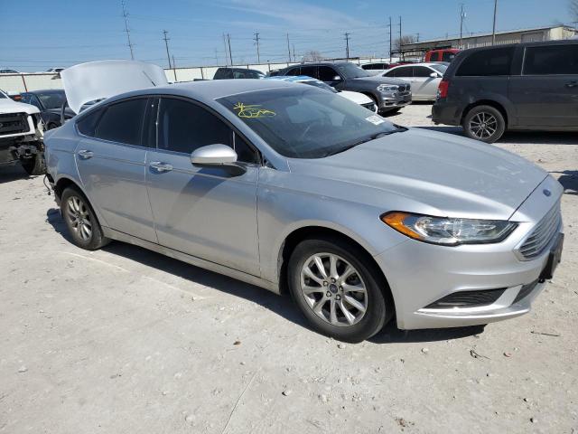 3FA6P0G71JR261038 - 2018 FORD FUSION S SILVER photo 4