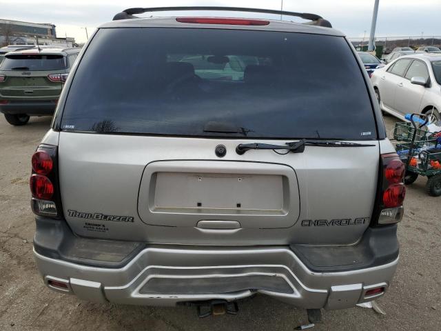 1GNDT13S842421901 - 2004 CHEVROLET TRAILBLAZE LS SILVER photo 6