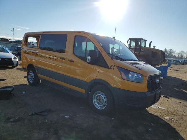 1FMZK1Y80NKA72907 - 2022 FORD TRANSIT T-150 YELLOW photo 4