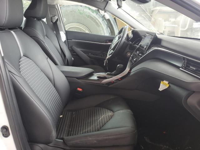 4T1G11AKXPU173167 - 2023 TOYOTA CAMRY SE NIGHT SHADE WHITE photo 7