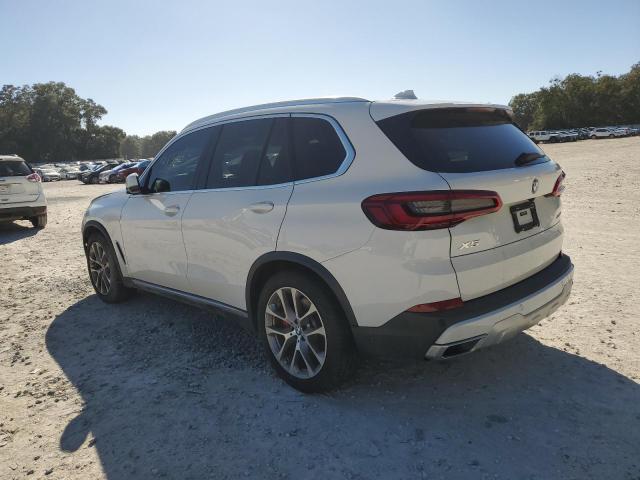 5UXCR6C54KLL03862 - 2019 BMW X5 XDRIVE40I WHITE photo 2