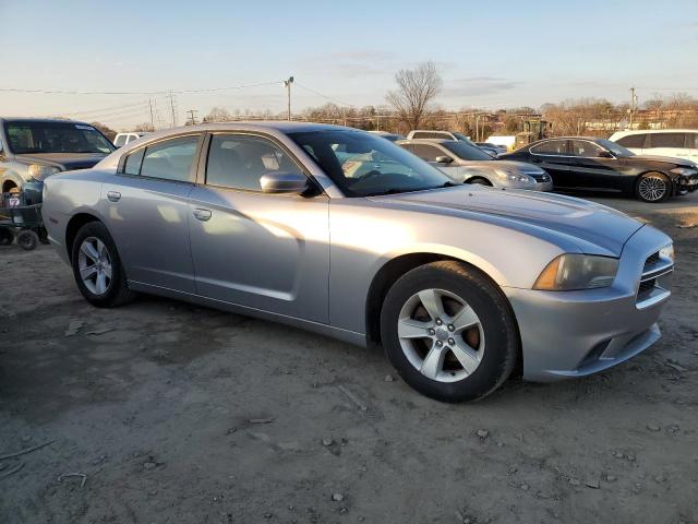 2C3CDXBGXDH610188 - 2013 DODGE CHARGER SE GRAY photo 4