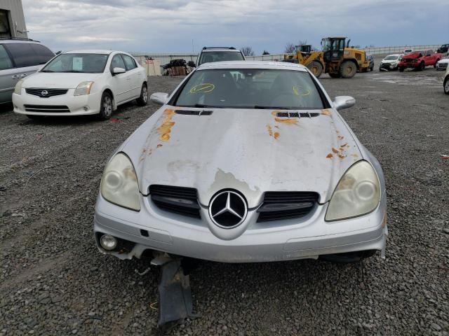 WDBWK73F65F049879 - 2005 MERCEDES-BENZ SLK 55 AMG SILVER photo 5